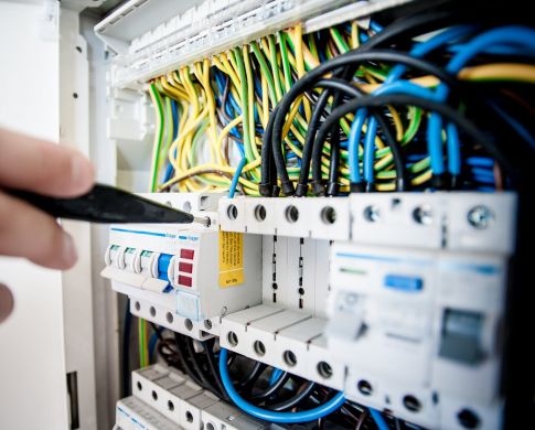 Calls for Electricians to Have Their Say on New National Wiring Rules